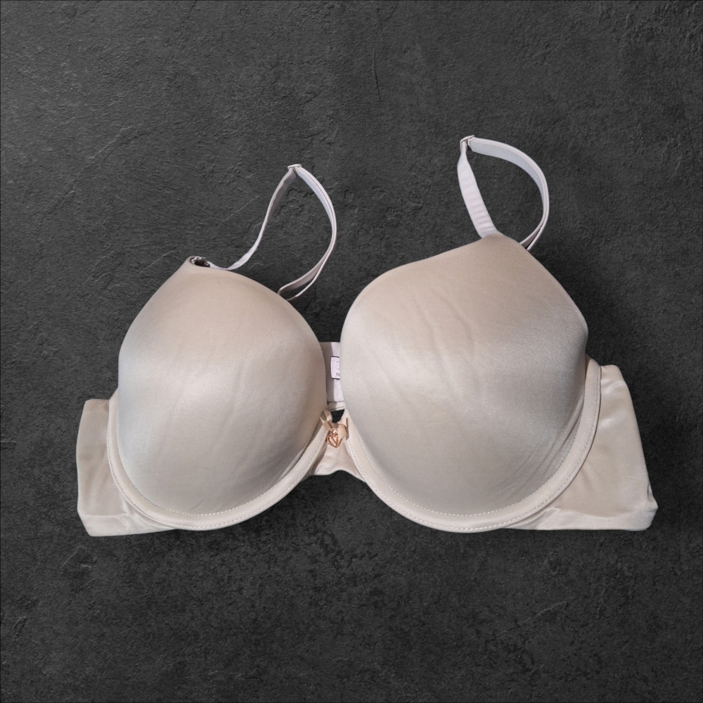 Victoria's Secret Cream Underwire Bra